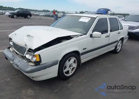 1997 Volvo 850 T5 z USA, uszkodzony, nr VIN YV1LS5726V1366102